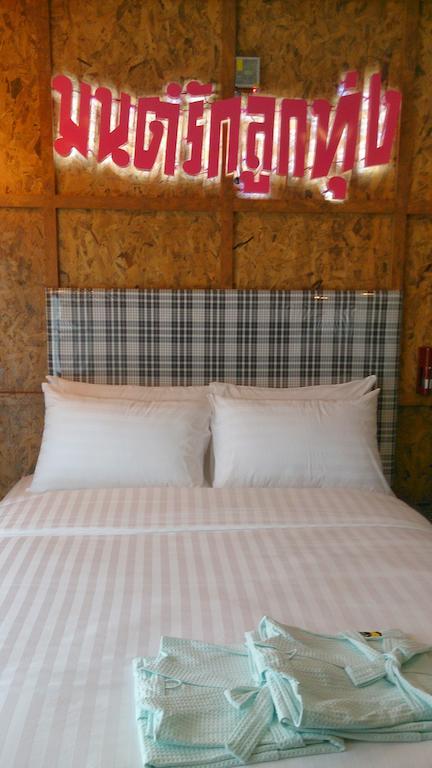 De Ja Moon Hostel Chiang Mai Phòng bức ảnh